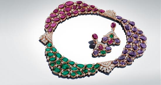 3_MVSA_High Jewelry Necklace with Earrings